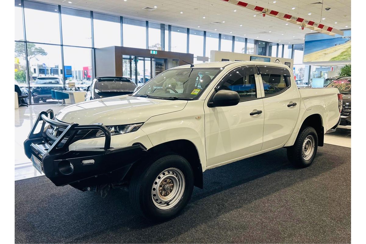 2021 Mitsubishi Triton GLX ADAS MR 4X4