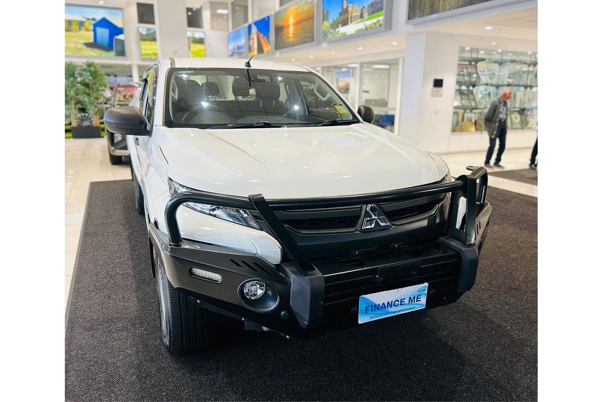 2021 Mitsubishi Triton GLX ADAS MR 4X4