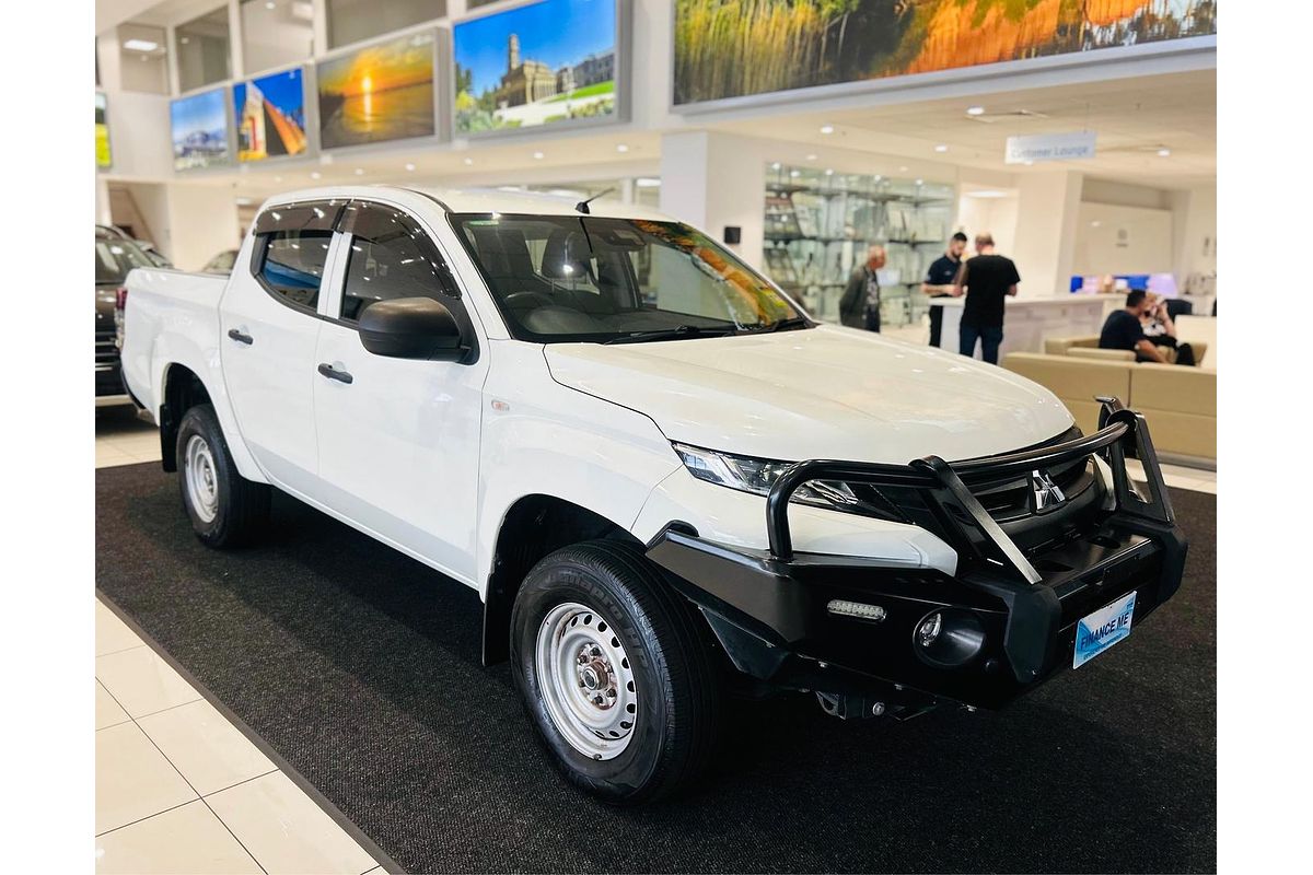 2021 Mitsubishi Triton GLX ADAS MR 4X4