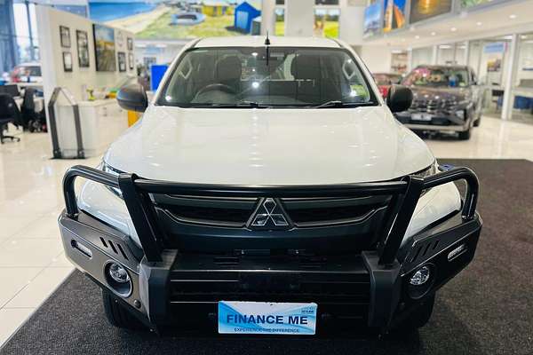 2021 Mitsubishi Triton GLX ADAS MR 4X4
