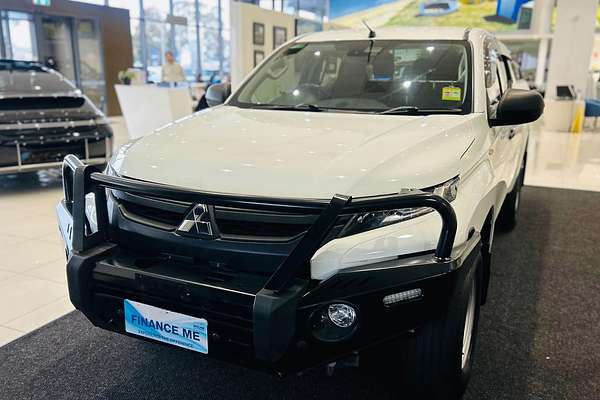 2021 Mitsubishi Triton GLX ADAS MR 4X4