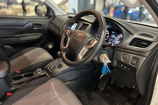 2021 Mitsubishi Triton GLX ADAS MR 4X4