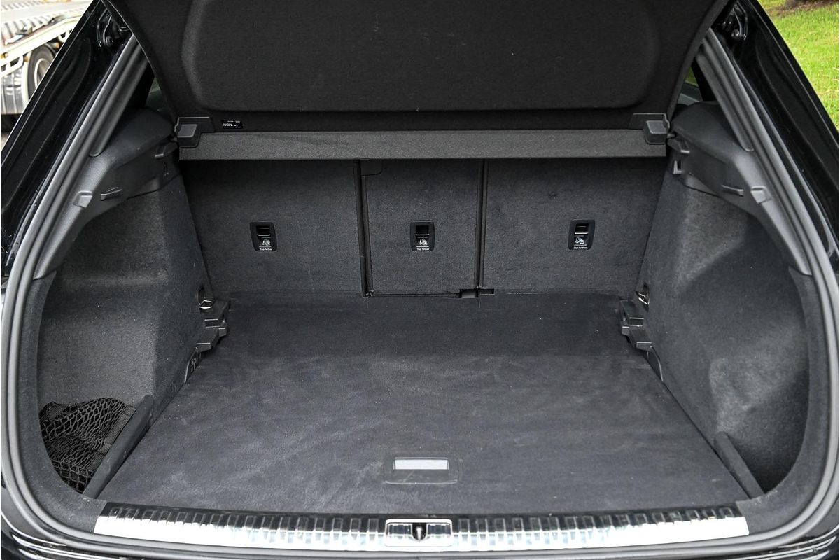 2021 Audi Q3 40 TFSI S line F3