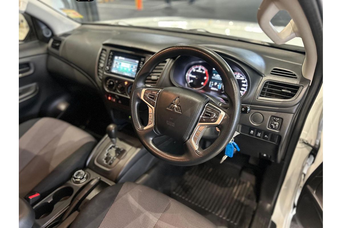 2021 Mitsubishi Triton GLX ADAS MR 4X4