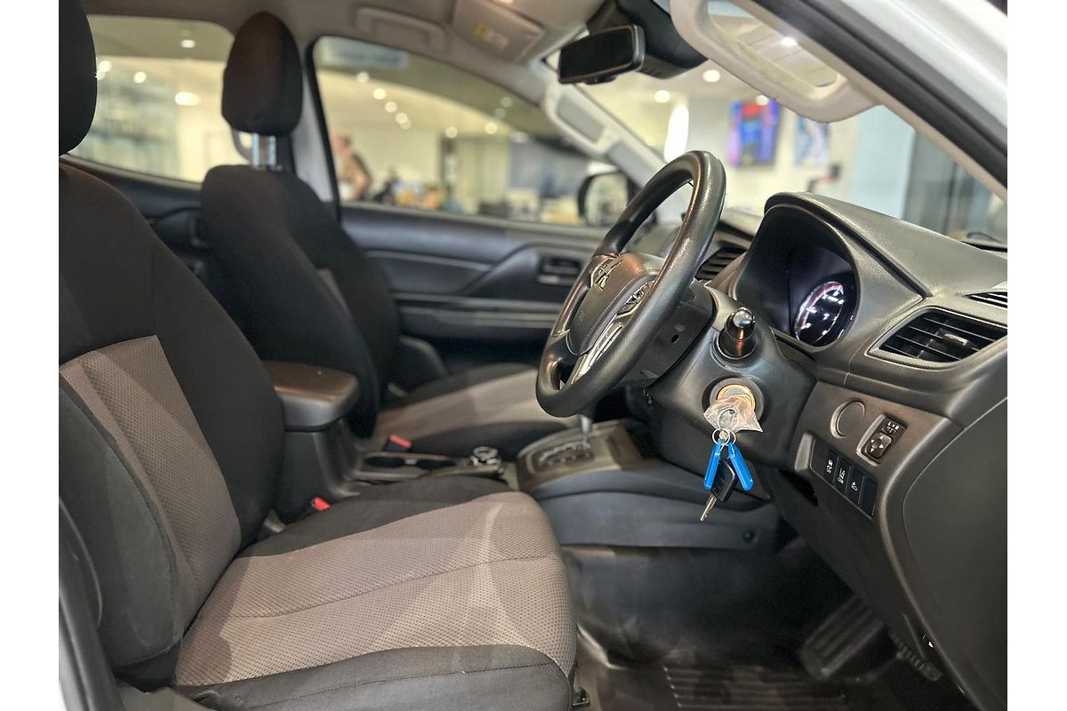 2021 Mitsubishi Triton GLX ADAS MR 4X4