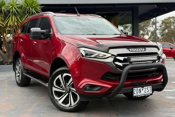 2022 Isuzu MU-X LS-T