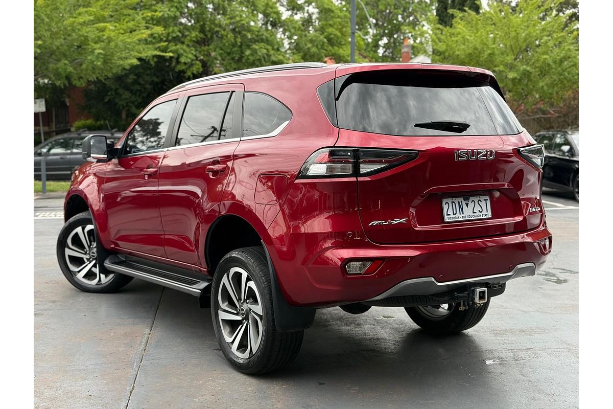 2022 Isuzu MU-X LS-T