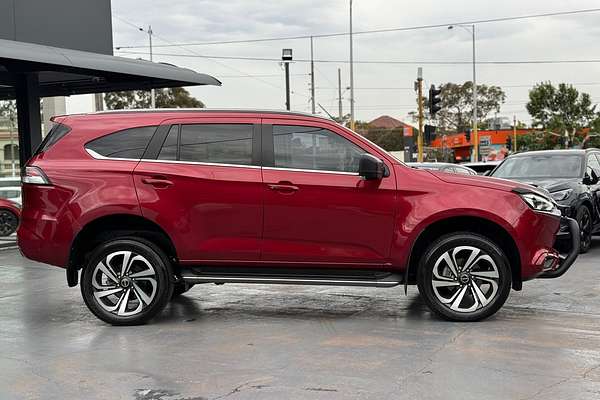 2022 Isuzu MU-X LS-T