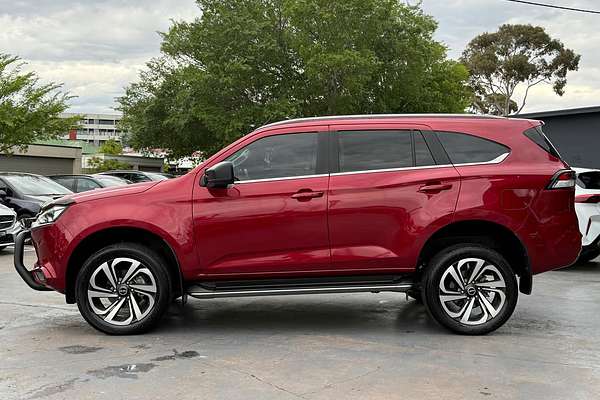 2022 Isuzu MU-X LS-T