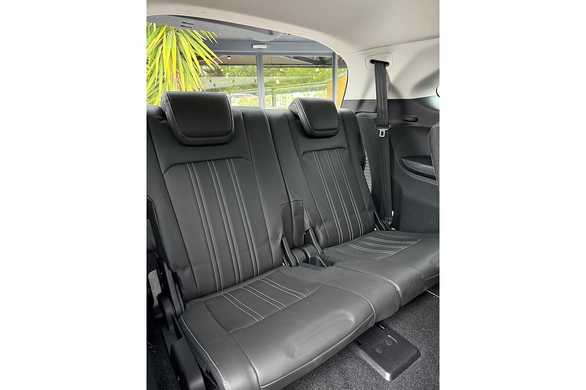 2022 Isuzu MU-X LS-T