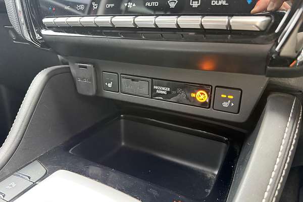 2022 Isuzu MU-X LS-T