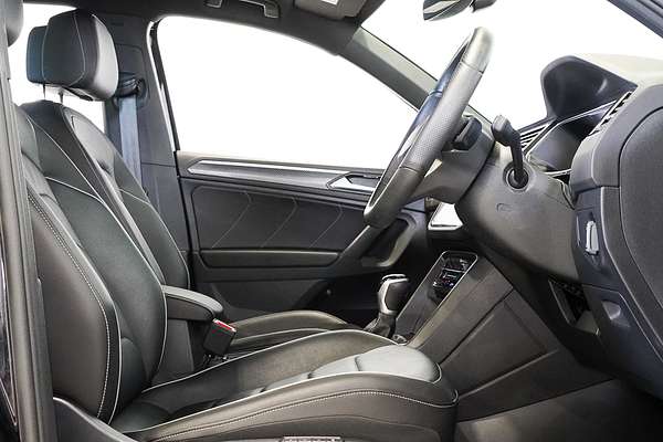 2023 Volkswagen Tiguan 162TSI R-Line 5N