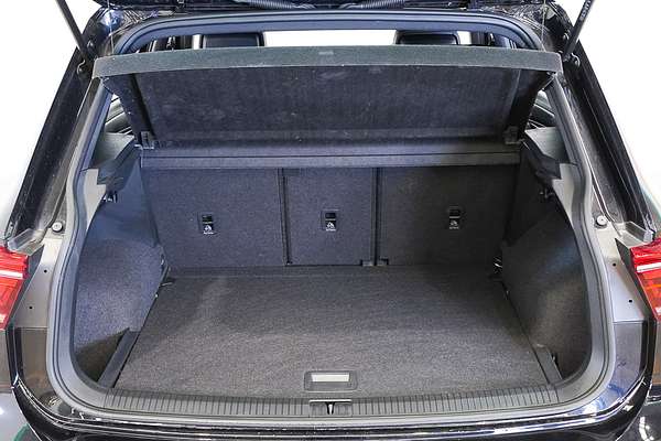 2023 Volkswagen Tiguan 162TSI R-Line 5N