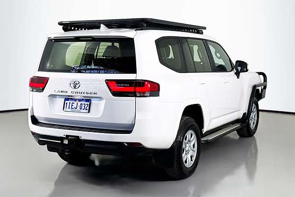 2024 Toyota Landcruiser GX FJA300R