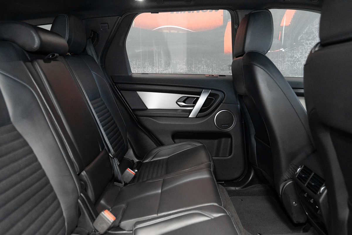 2023 Land Rover Discovery Sport P250 Dynamic SE L550