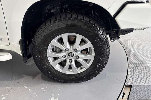 2016 Toyota Landcruiser Sahara VDJ200R