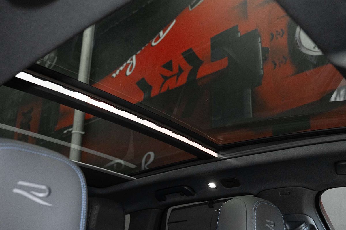 2024 Volkswagen Touareg R RC