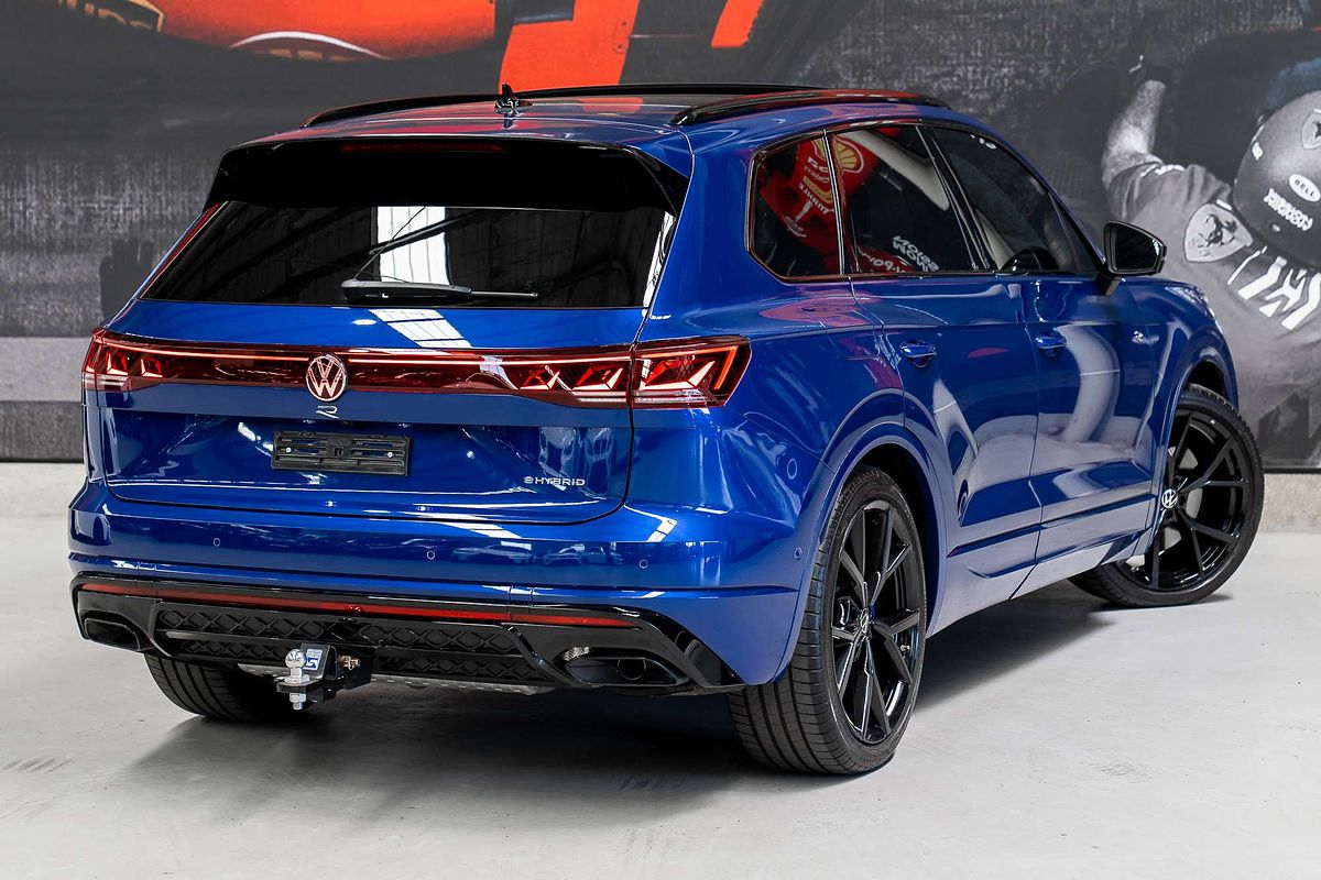 2024 Volkswagen Touareg R RC