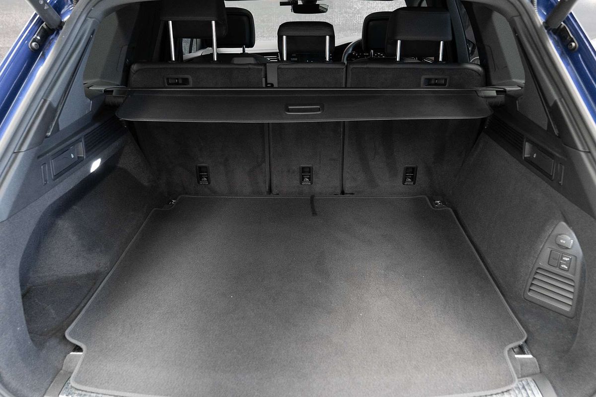 2024 Volkswagen Touareg R RC