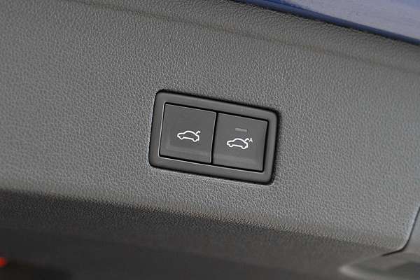 2024 Volkswagen Touareg R RC