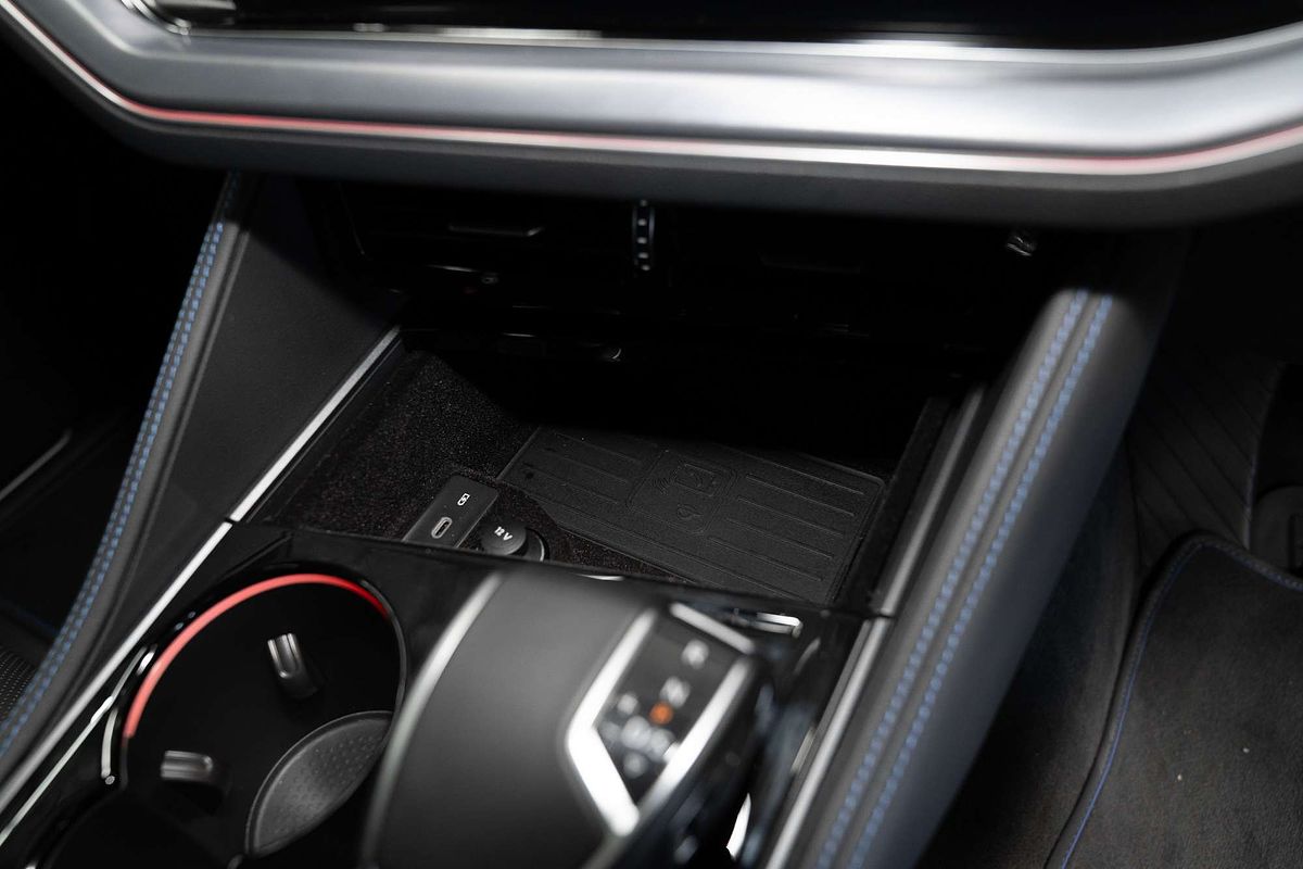 2024 Volkswagen Touareg R RC