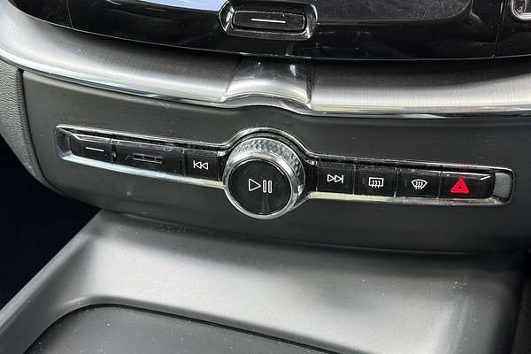 2018 Volvo XC60 T5 Momentum