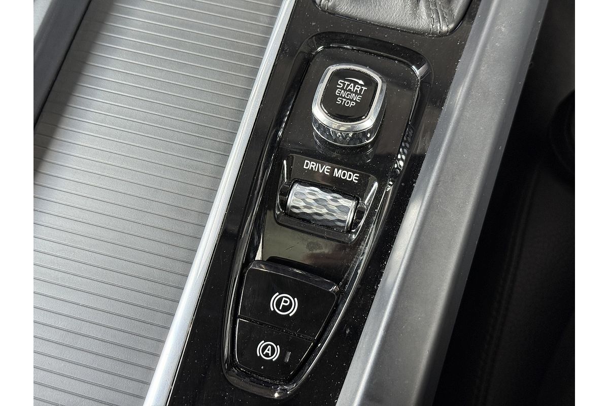 2018 Volvo XC60 T5 Momentum