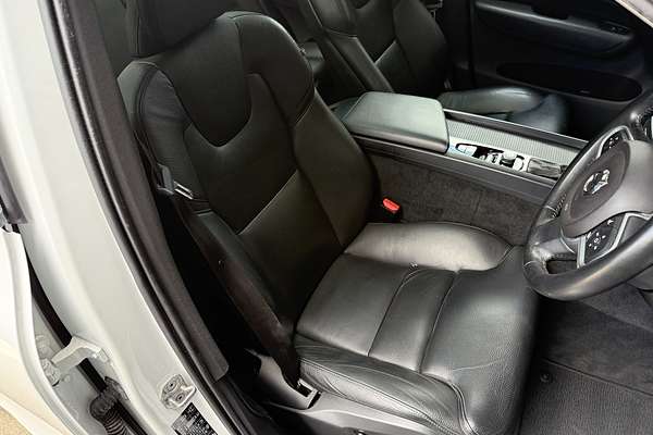 2018 Volvo XC60 T5 Momentum