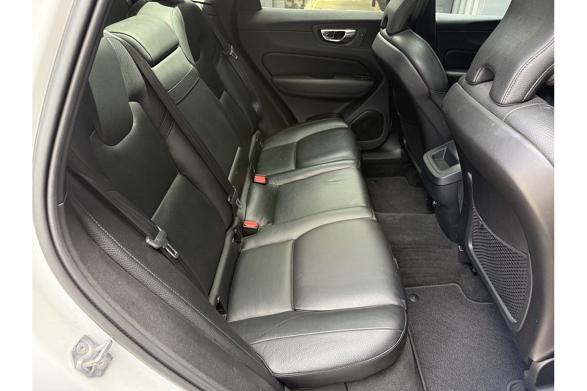 2018 Volvo XC60 T5 Momentum