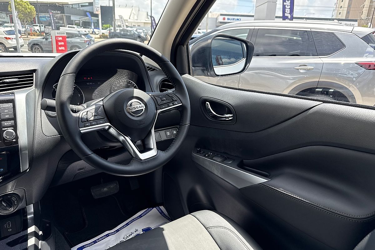 2025 Nissan Navara ST-X D23 4X4