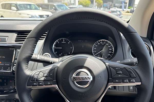 2025 Nissan Navara ST-X D23 4X4