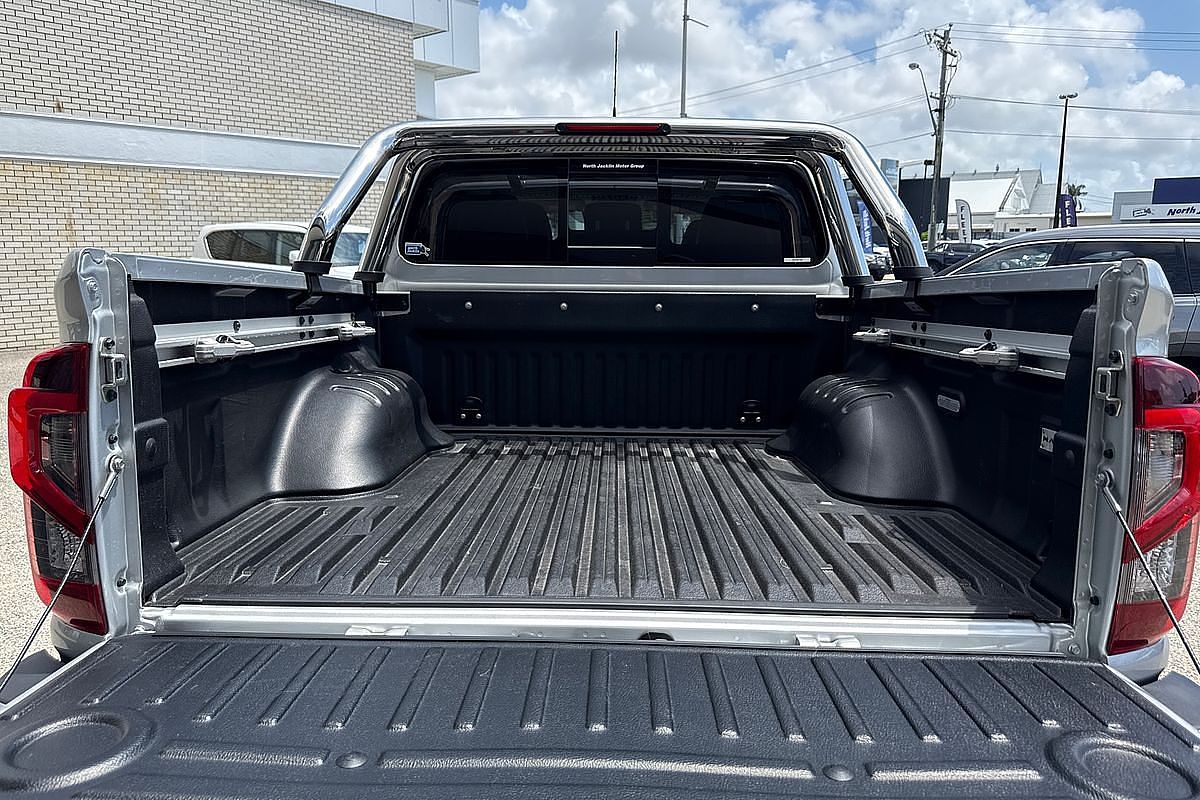 2025 Nissan Navara ST-X D23 4X4