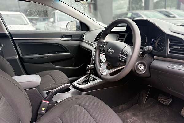 2020 Hyundai Elantra Go AD.2