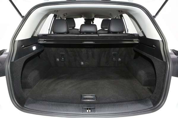 2024 MG HS Vibe SAS23