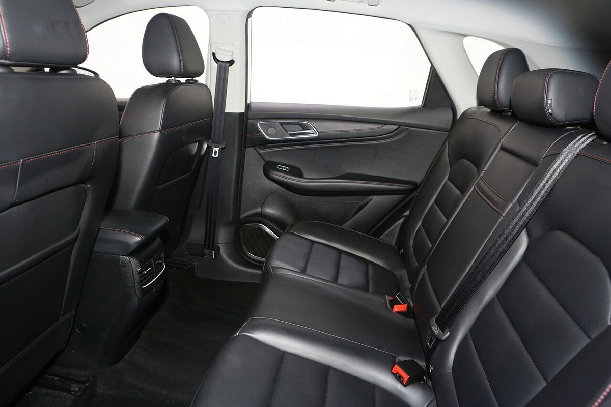 2024 MG HS Vibe SAS23