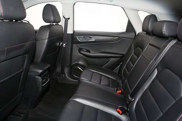 2024 MG HS Vibe SAS23