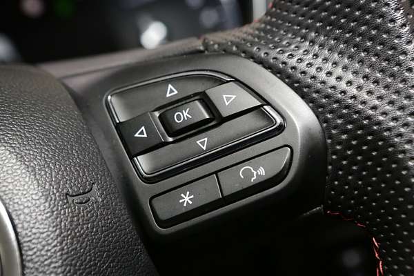 2024 MG HS Vibe SAS23