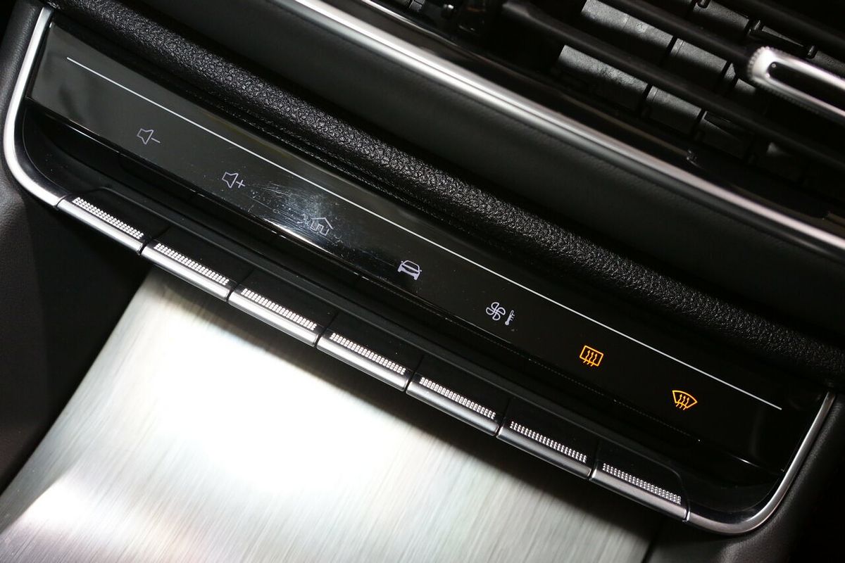 2024 MG HS Vibe SAS23