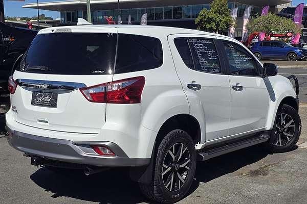 2021 Isuzu MU-X LS-U