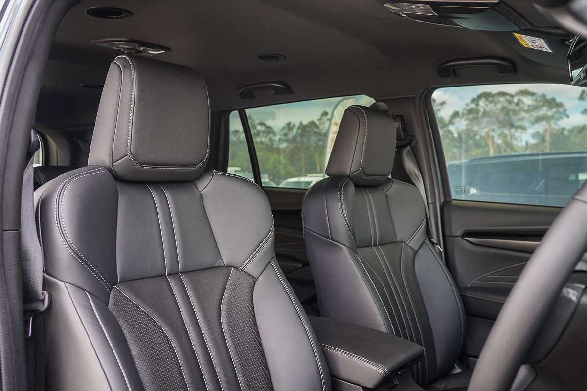 2025 Isuzu MU-X LS-T