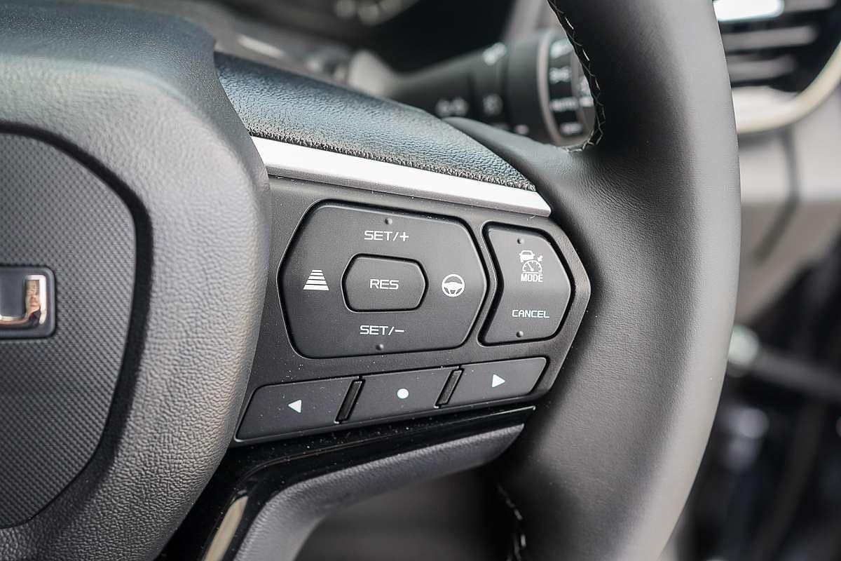 2025 Isuzu MU-X LS-T