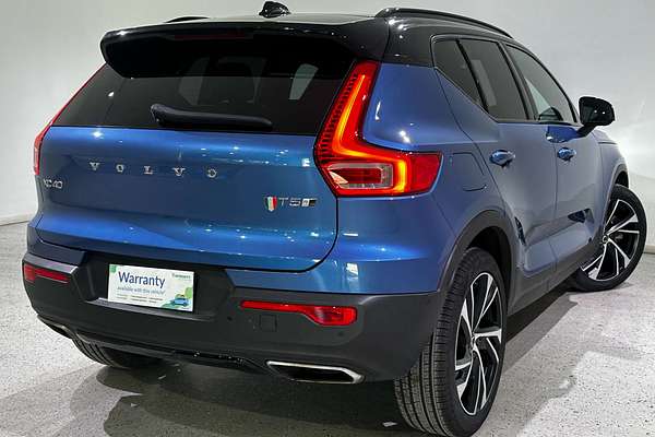 2018 Volvo XC40 T5 R-Design Launch Edition