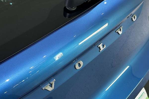 2018 Volvo XC40 T5 R-Design Launch Edition