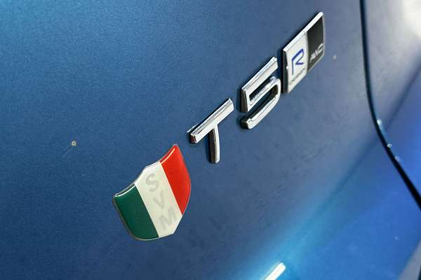 2018 Volvo XC40 T5 R-Design Launch Edition