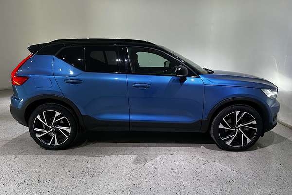 2018 Volvo XC40 T5 R-Design Launch Edition