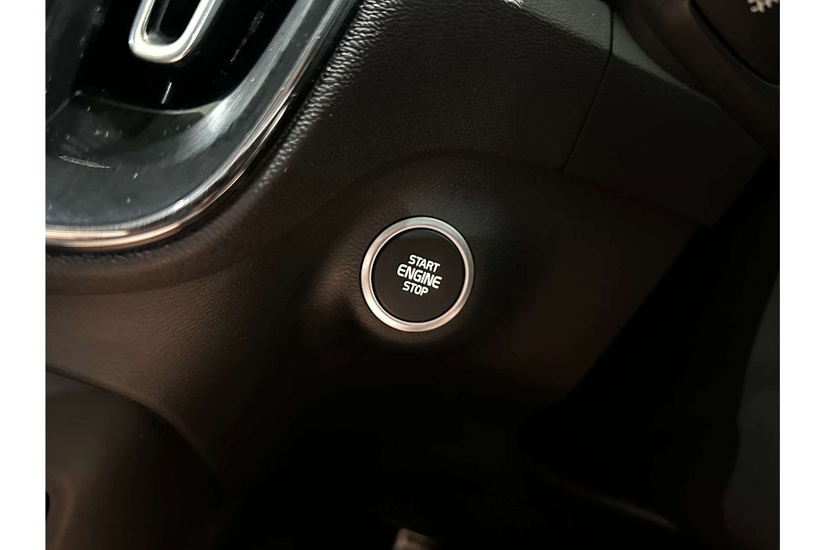 2018 Volvo XC40 T5 R-Design Launch Edition