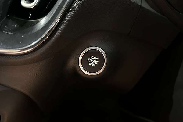 2018 Volvo XC40 T5 R-Design Launch Edition