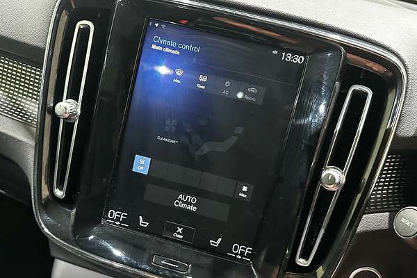 2018 Volvo XC40 T5 R-Design Launch Edition