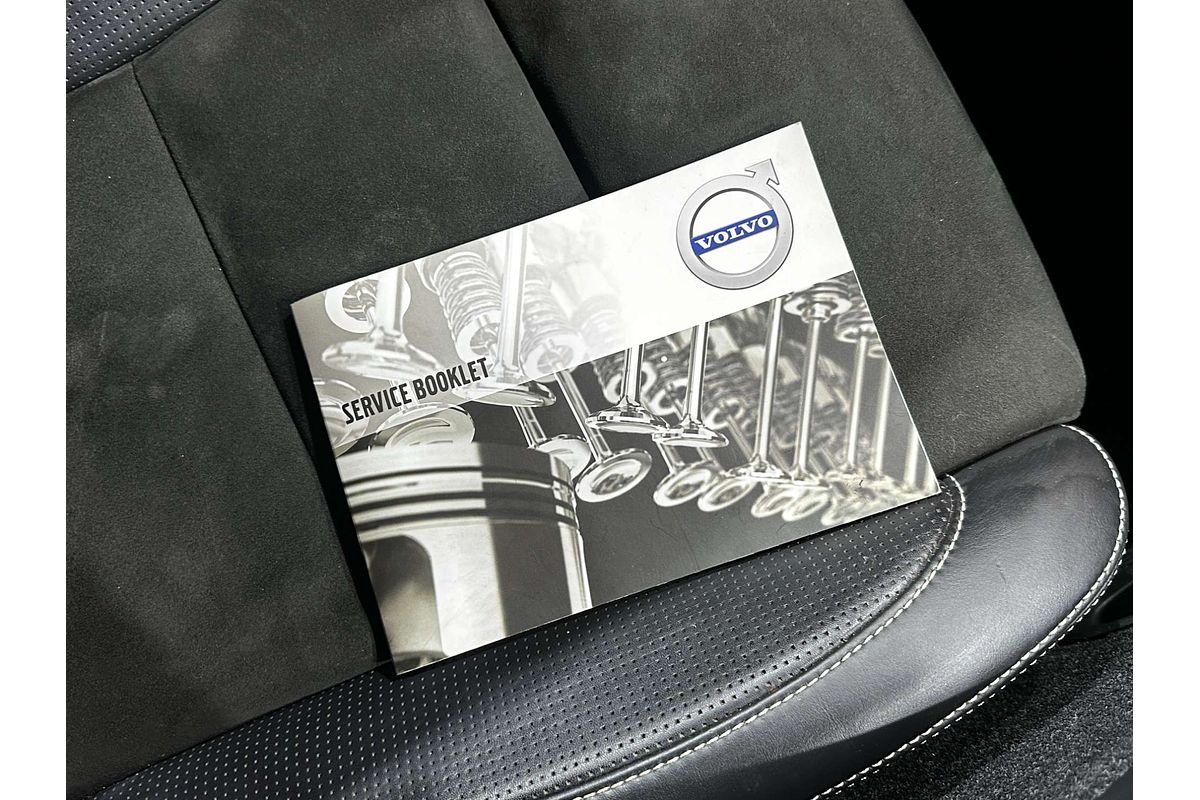 2018 Volvo XC40 T5 R-Design Launch Edition