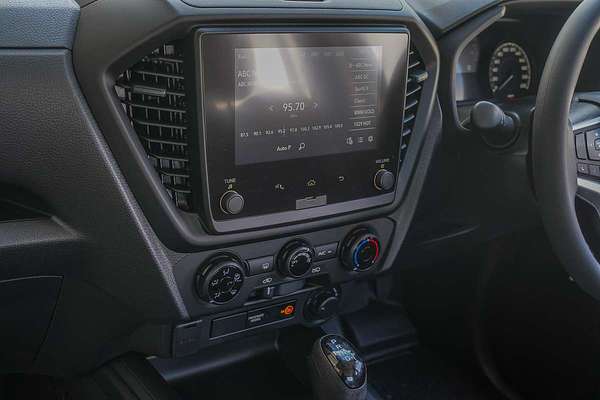 2025 Isuzu D-MAX SX 4X4